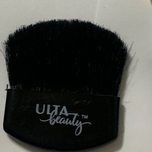 ULTA compact brushes 2 applicators, 1powder brush, & 2 line brushes - Picture 3 of 5